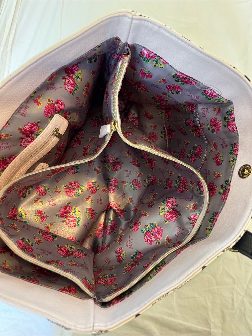 Betsey Johnson Cream and Black Logo Heart Tote with Floral Rose Interior - Picture 8 of 8